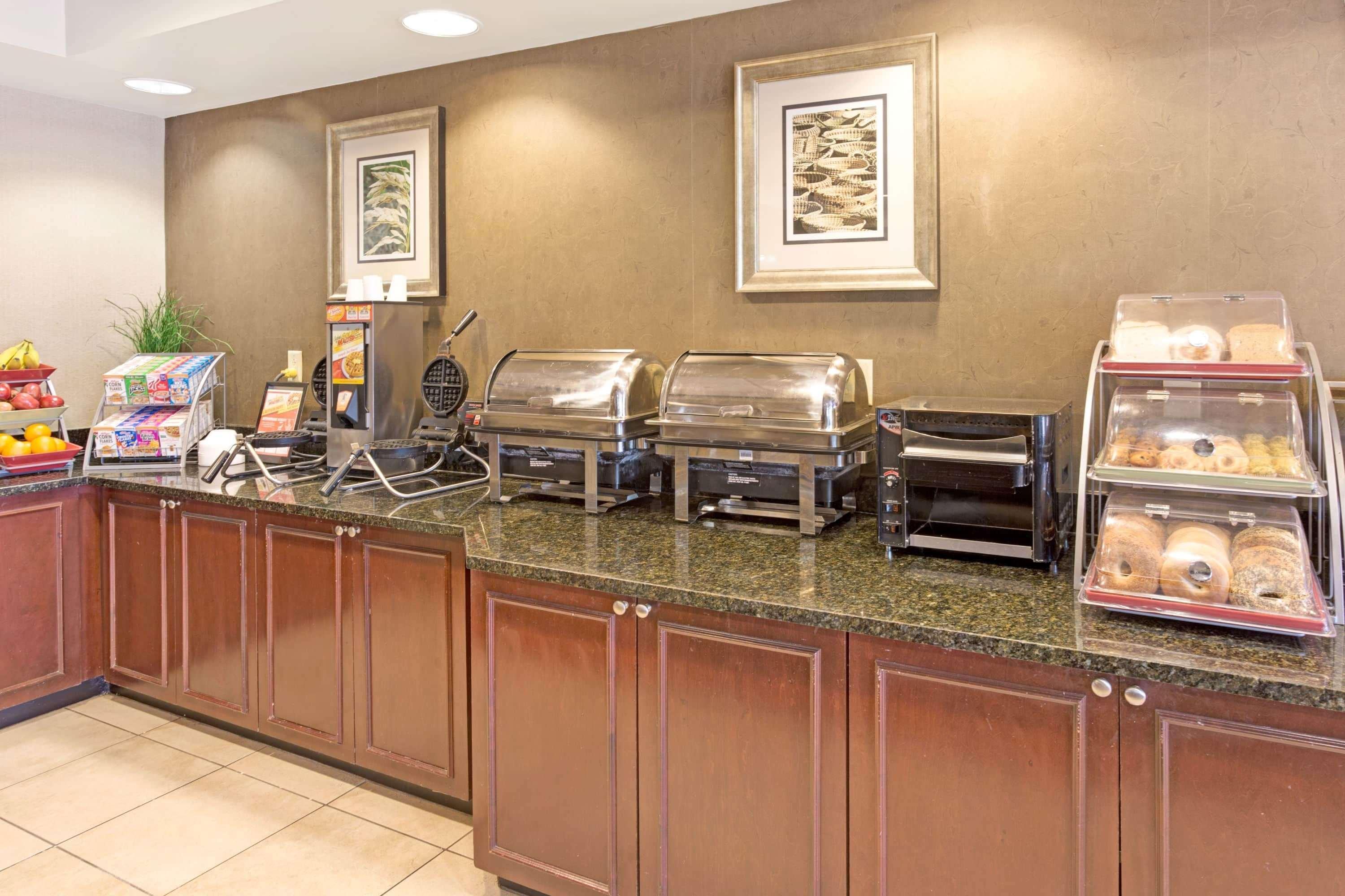 Wingate By Wyndham Charleston Southern University Норт Чарлстън Екстериор снимка